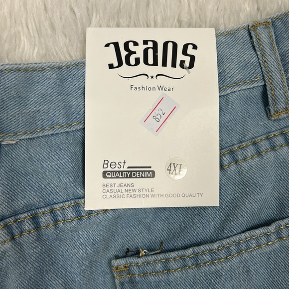 NWT! Plus Size Women's Distressed Blue Denim Shorts - Picture 3 of 4